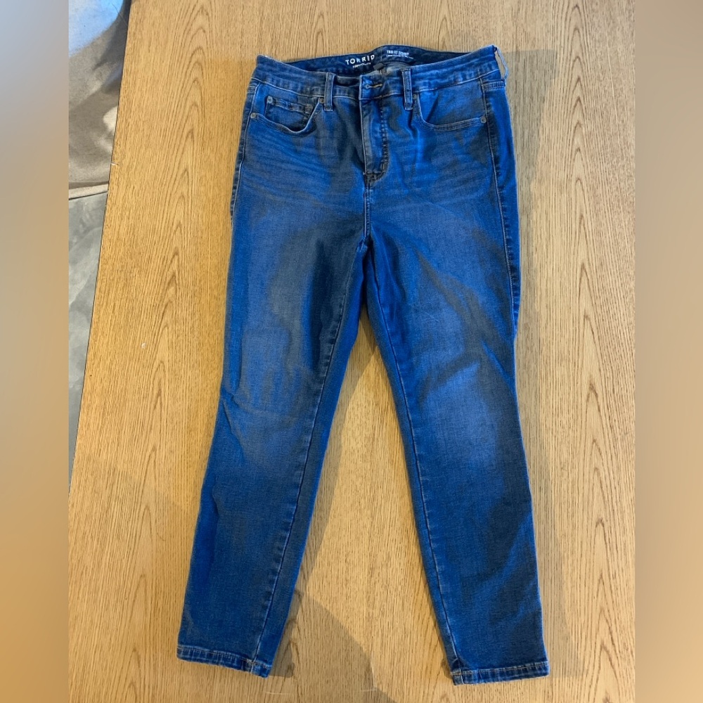 Trio Skinny Limitless Stretch High-Rise Jean size 10s-14s color el Nino size